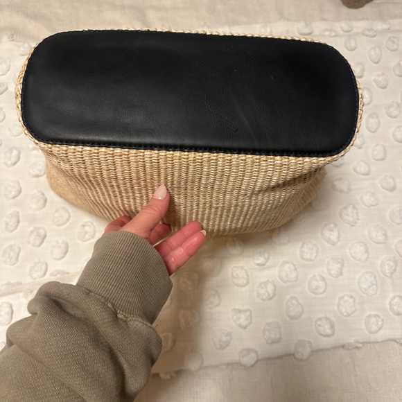 Madewell Leather-Trimmed Straw Tote - Picture 5 of 8